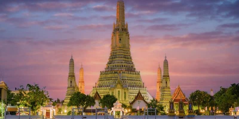 A Complete Guide to Wat Arun Temple of Dawn