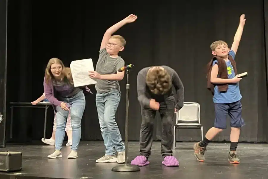 Spotlight on Talent: Navigating Drama Classes for Teens
