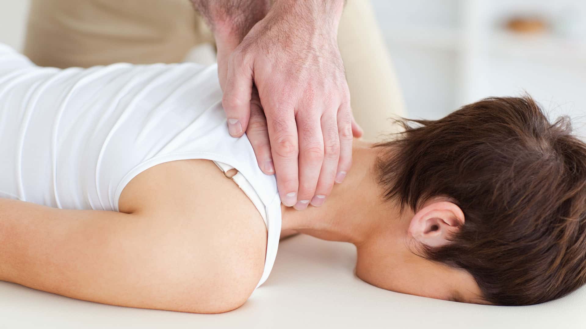 Back and Neck Pain? Here’s How Chiropractic Care and Massage Can Help