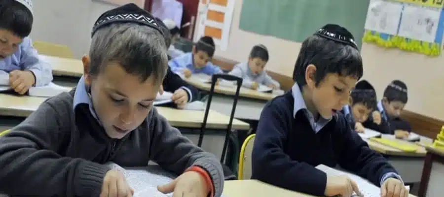 Why Rabbis and Educators Recommend The Yahrtzeit Companion from Chevrah Lomdei Mishnah
